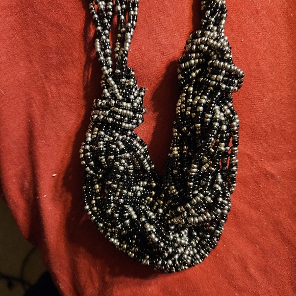 Ladies New 3 piece micro beaded jewelry set - Picture 4 of 6